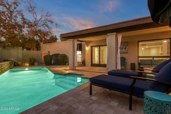 $4,000 | 4611 East Desert Drive, Phoenix, AZ 85044