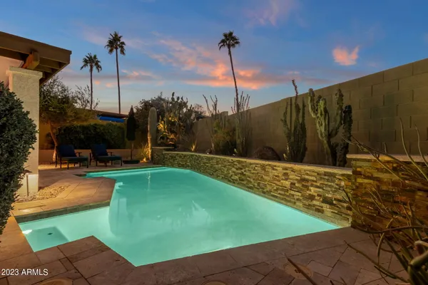 $4,000 | 4611 East Desert Drive, Phoenix, AZ 85044