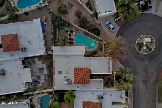 $4,000 | 4611 East Desert Drive, Phoenix, AZ 85044