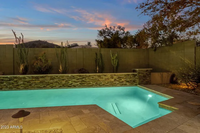 $4,000 | 4611 East Desert Drive, Phoenix, AZ 85044