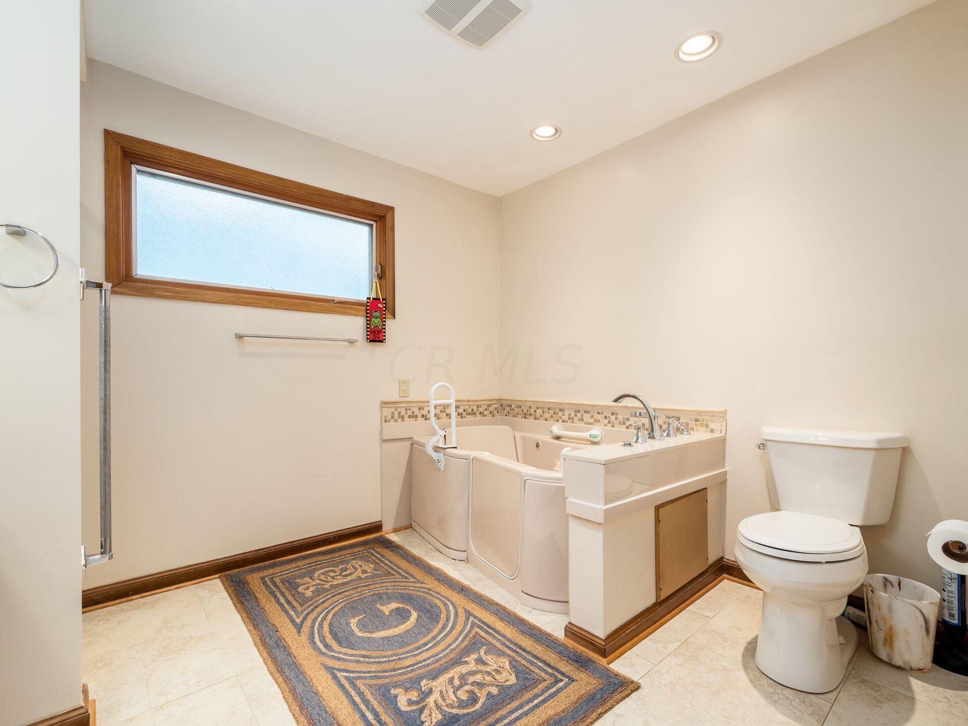 137 North Remington Road Columbus, OH 43209 - Photo 26 of 59