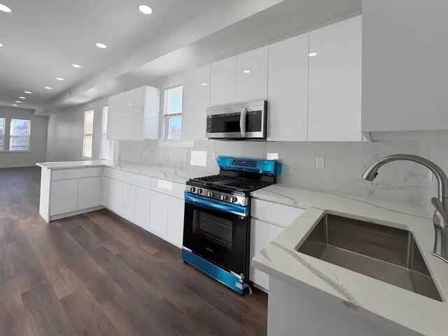 $628,880 | 2982 South Lyman Street, Chicago, IL 60608