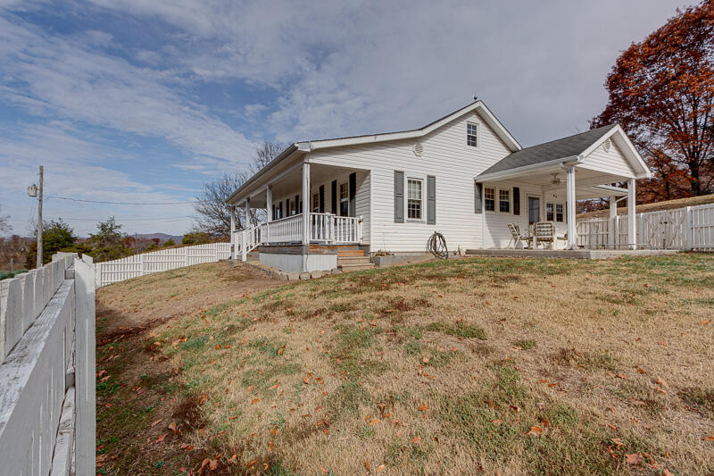 2750 South Wesley Chapel Road Greeneville, TN 37745 - Photo 4 of 31 004--SMALL