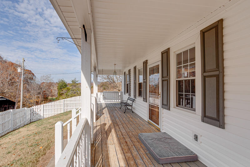 2750 South Wesley Chapel Road Greeneville, TN 37745 - Photo 7 of 31 007--SMALL