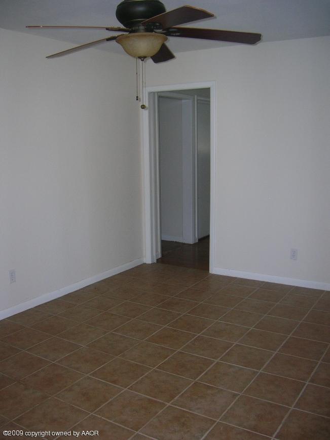 4116 South Lipscomb Street Amarillo, TX 79110 - Photo 6 of 10 a view of an empty room