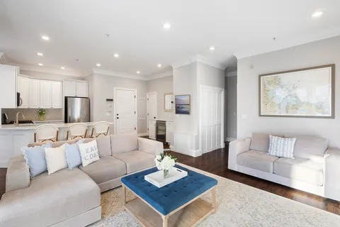$1,249,000 | 232 Bunker Hill Street, Unit 1, Boston, MA 02129