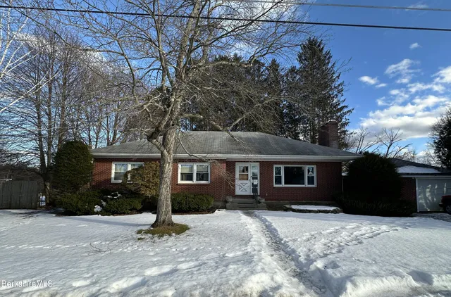 $259,900 | 14 Calumet Street, Pittsfield, MA 01201