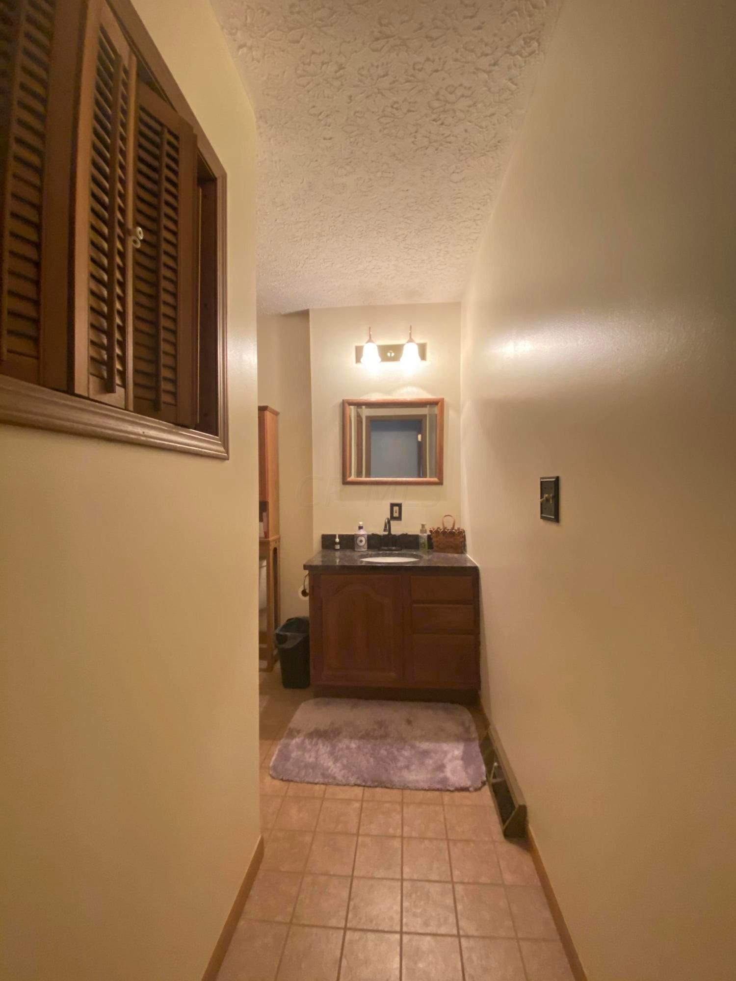 7401 Tarlton Road Circleville, OH 43113 - Photo 21 of 49 Gallery Image 21