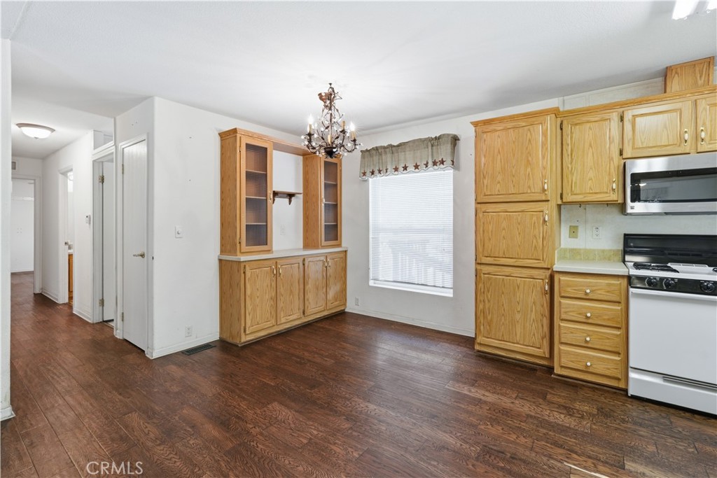 22899 Byron Road, Unit 16 Crestline, CA 92325 - Photo 14 of 33