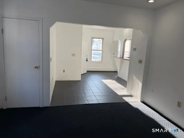 $1,300 | 13 Jefferson Avenue, Unit 1, New London, CT 06320