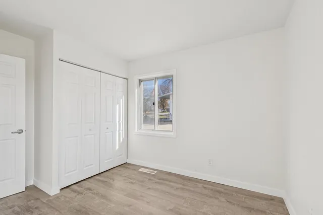 $280,000 | 2413 Country Lane, McHenry, IL 60051