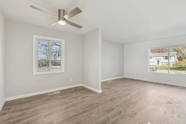 $280,000 | 2413 Country Lane, McHenry, IL 60051