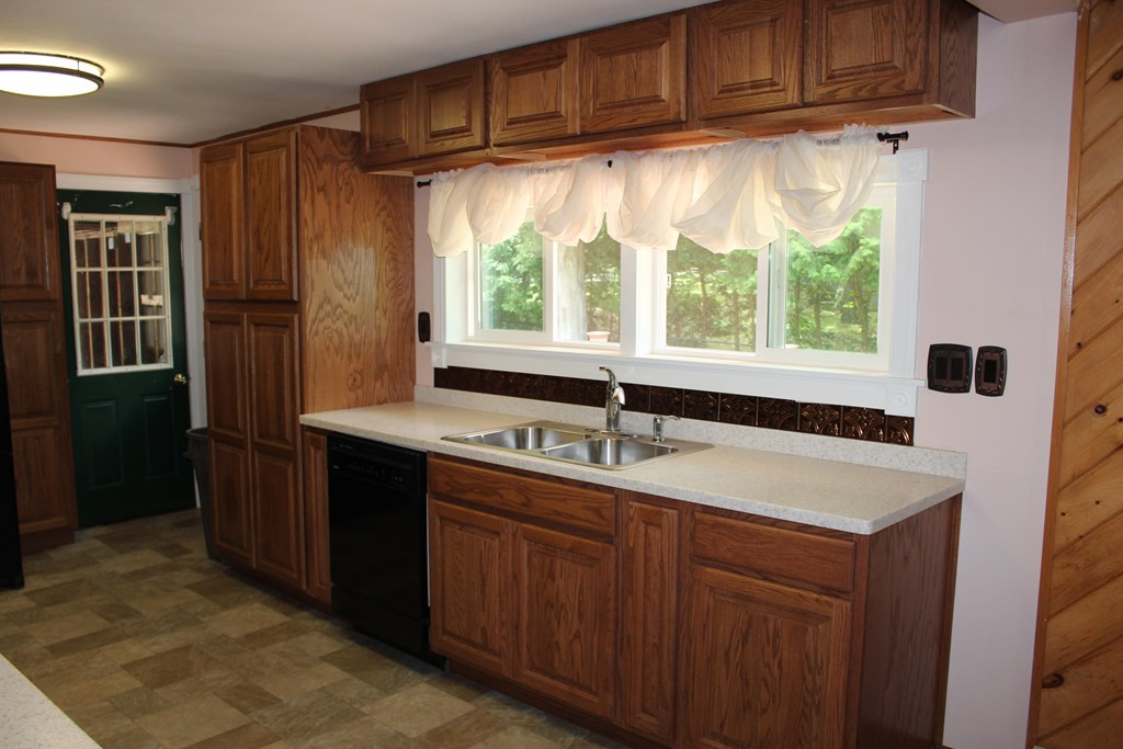 214 Kent Falls Road Morrisonville, NY 12962 - Photo 4 of 27 Gallery Image 4