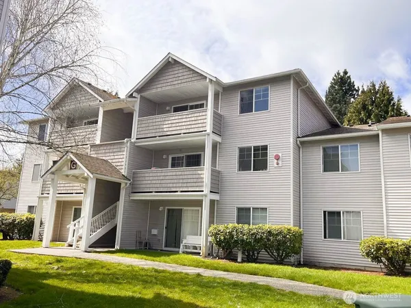 $458,000 | 1001 West Casino Road, Unit G303, Everett, WA 98204