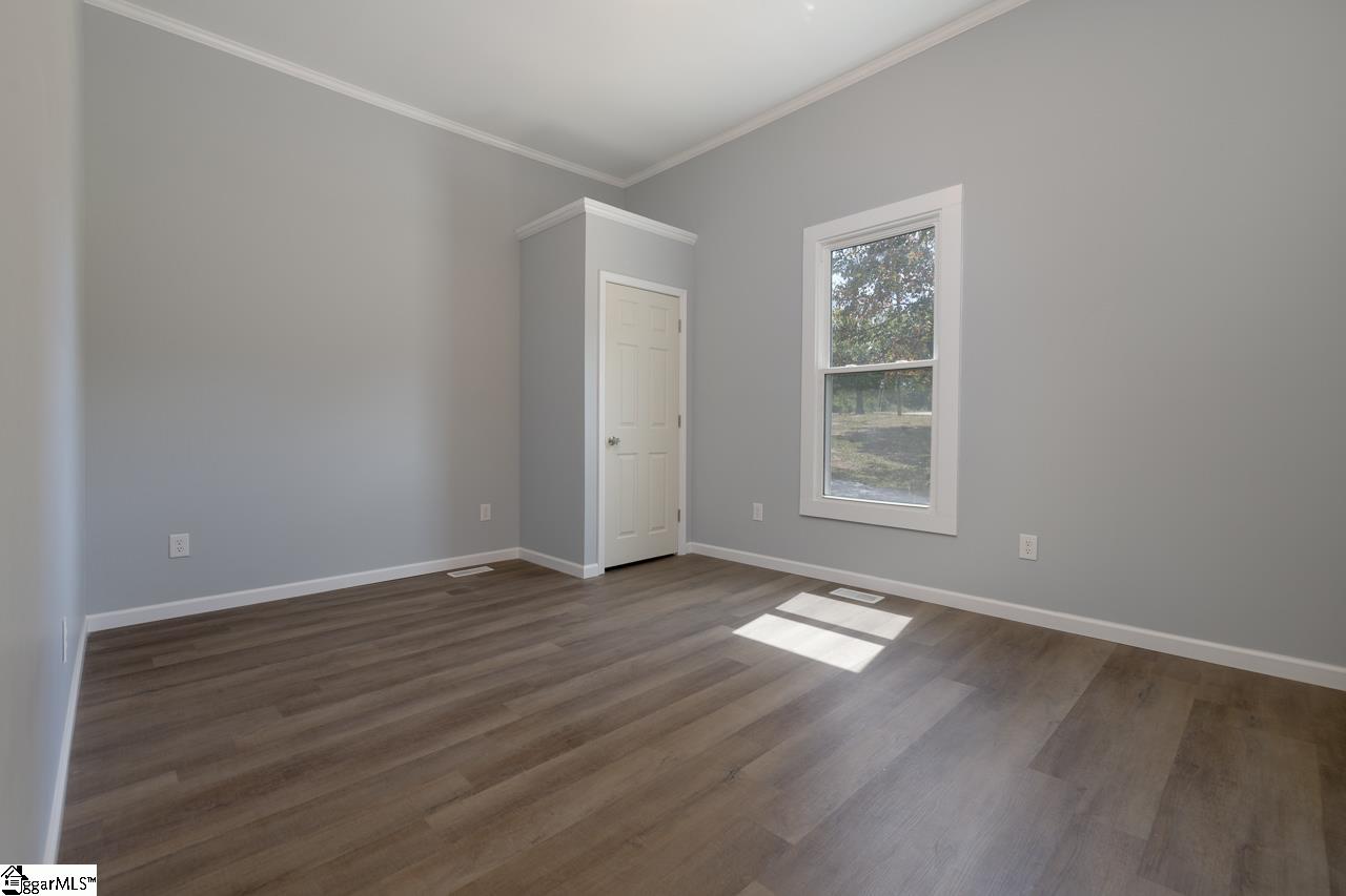 400 North Bell Street Clinton, SC 29325 - Photo 12 of 25