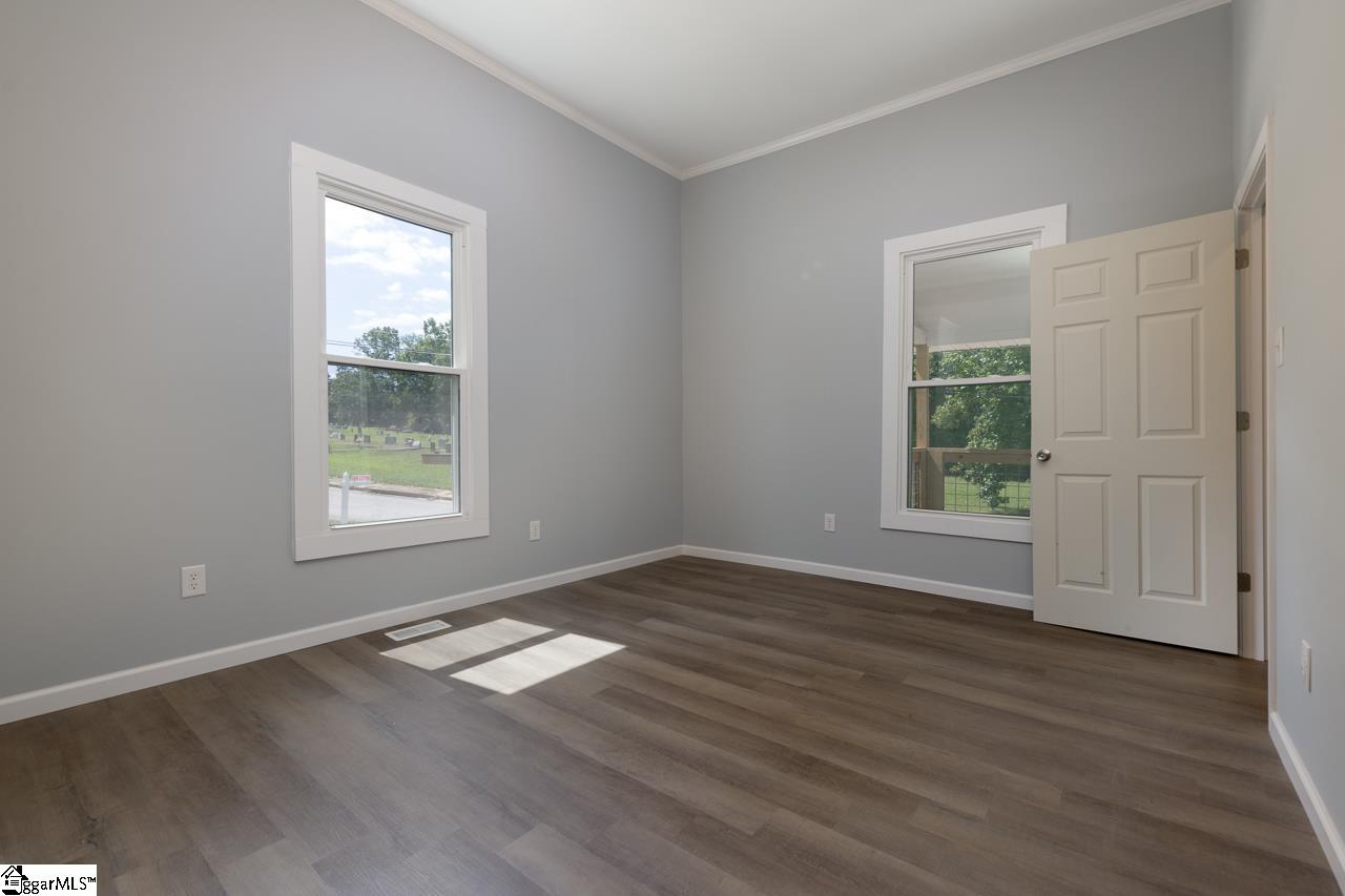 400 North Bell Street Clinton, SC 29325 - Photo 13 of 25