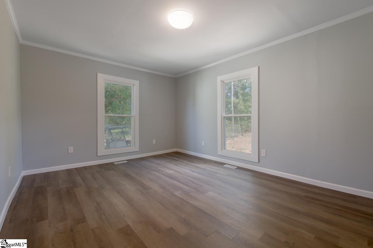 400 North Bell Street Clinton, SC 29325 - Photo 16 of 25