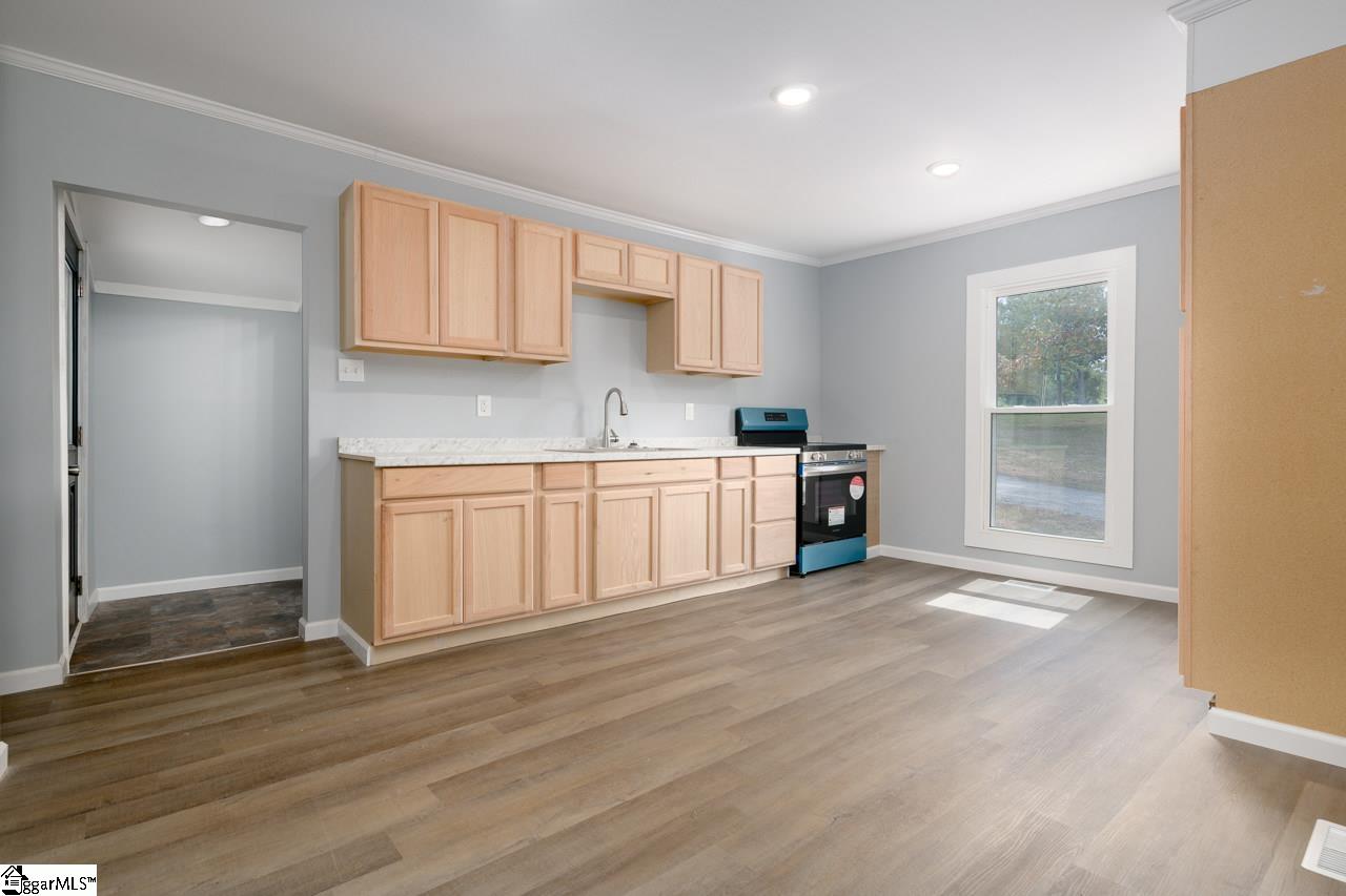 400 North Bell Street Clinton, SC 29325 - Photo 19 of 25