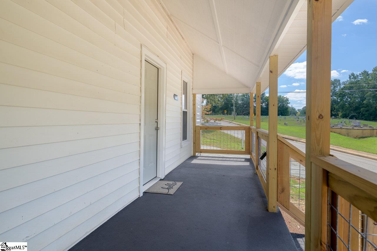 400 North Bell Street Clinton, SC 29325 - Photo 5 of 25