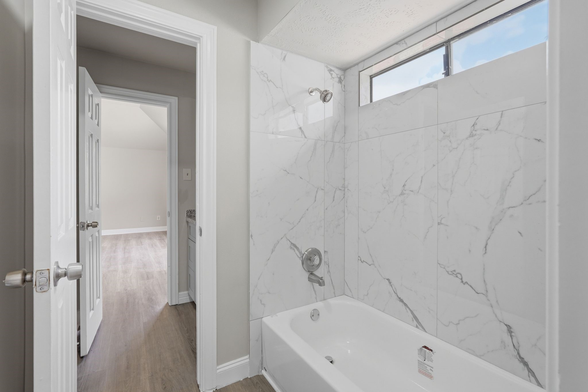 7611 Naremore Drive Spring, TX 77379 - Photo 31 of 48 Private on-suite Bath for Bedroom 3!