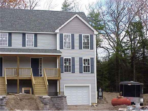 31 B Woodside Lane, Unit B Rochester, NH 03867 - Photo 1 of 4