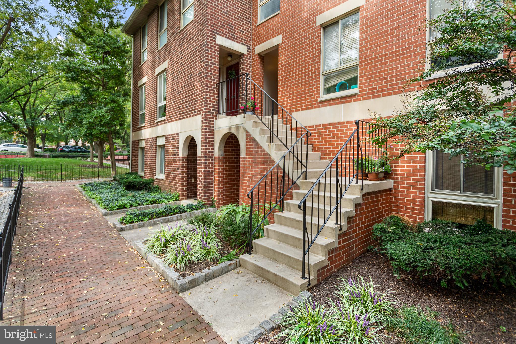 22 Andrew Place, Unit R126 Baltimore, MD 21201 - Photo 29 of 33 Gallery Image 29
