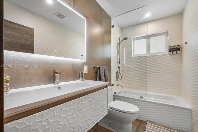 $1,289,999 | 235 Southeast 6th Street, Dania Beach, FL 33004