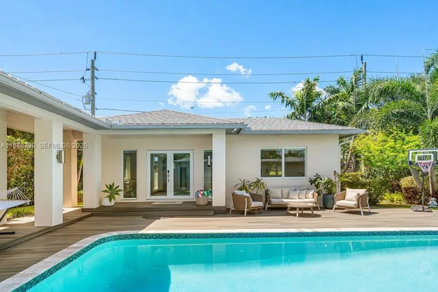 $1,289,999 | 235 Southeast 6th Street, Dania Beach, FL 33004