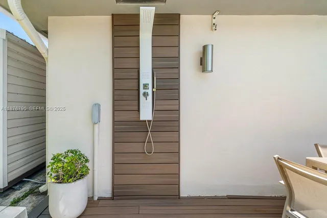 $1,289,999 | 235 Southeast 6th Street, Dania Beach, FL 33004