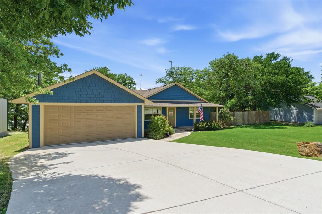232 El Lago Road Chico, TX 76431 - Photo 2 of 40 Front of Home