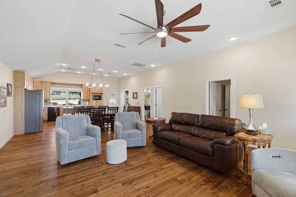 232 El Lago Road Chico, TX 76431 - Photo 5 of 40