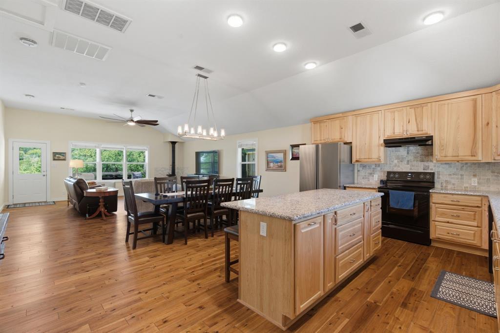 232 El Lago Road Chico, TX 76431 - Photo 7 of 40