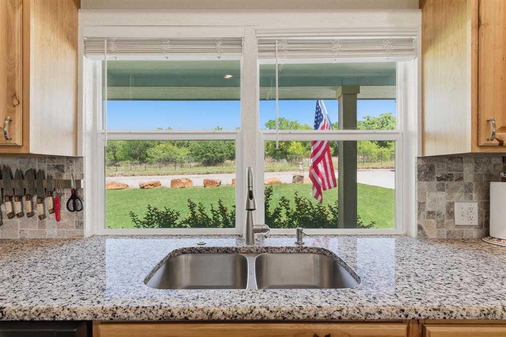 232 El Lago Road Chico, TX 76431 - Photo 9 of 40