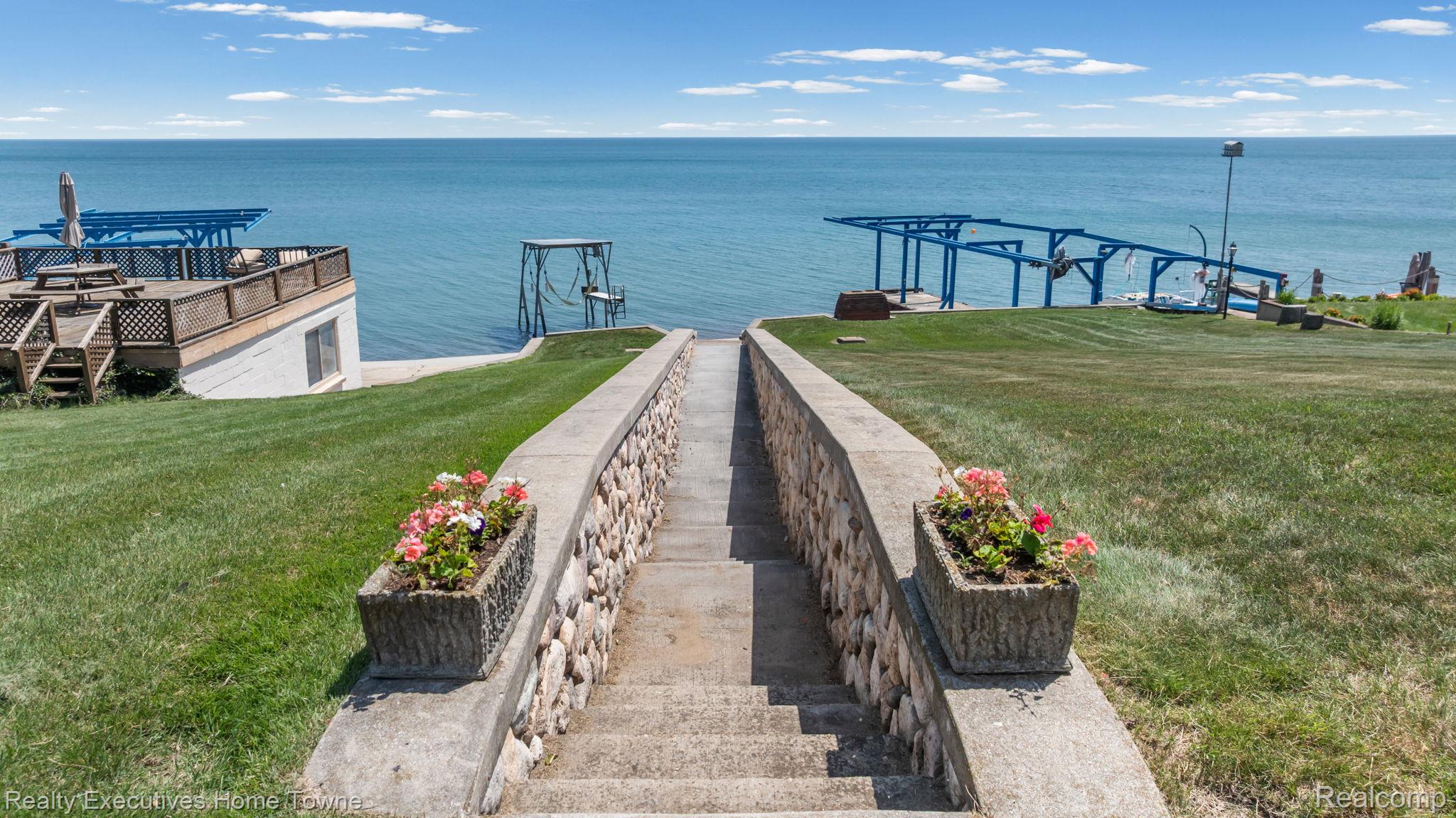 8308 Lakeshore Road Fort Gratiot, MI 48059 - Photo 12 of 79 12-web-or-mls-8308-lakeshore-rd.jpg