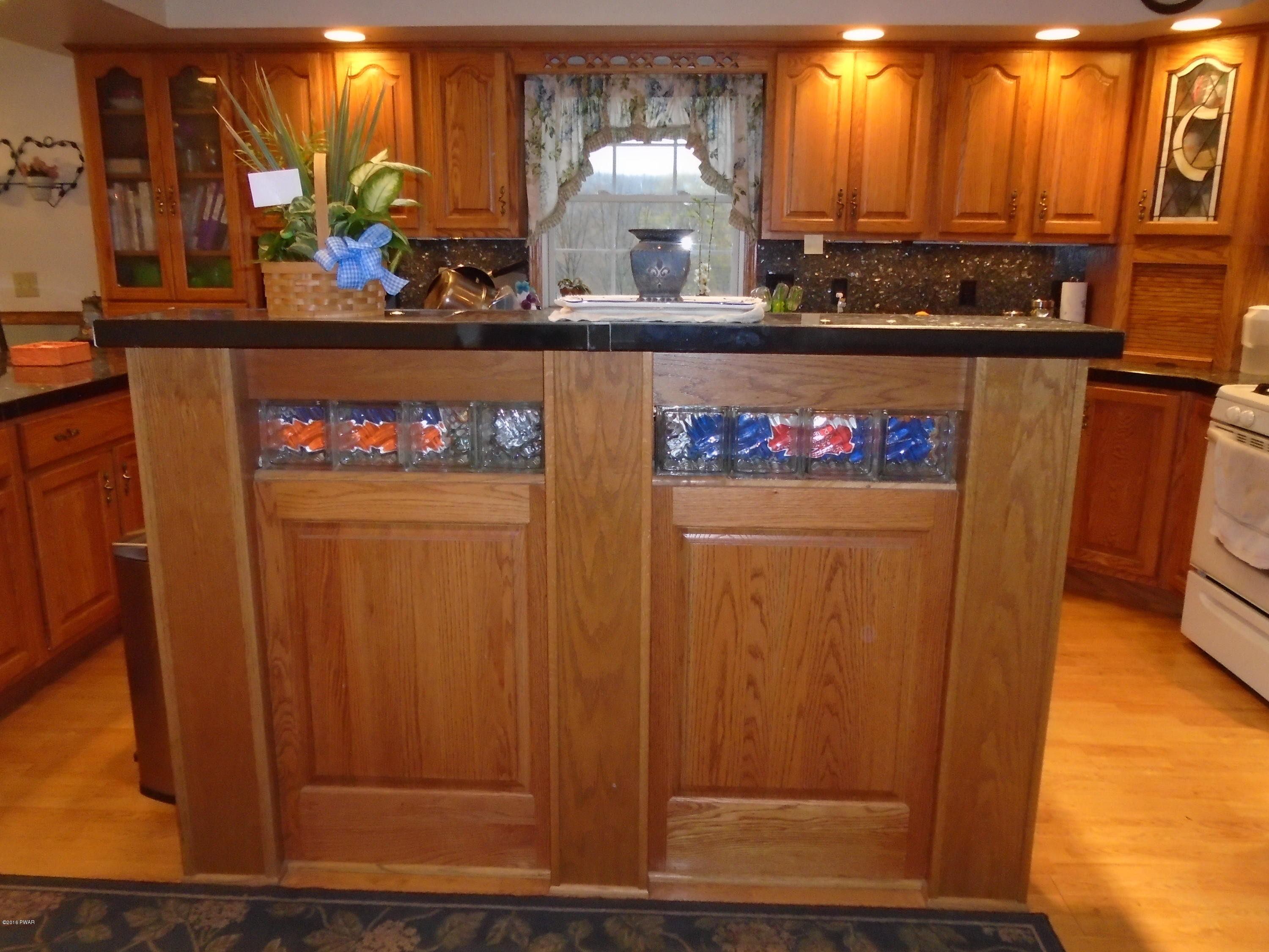 178 Spring Hill Road Moscow, PA 18444 - Photo 8 of 43 DSC01588 (1)