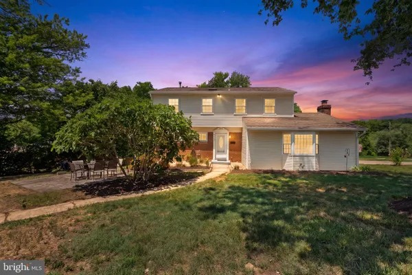$699,000 | 3600 Oakwood Lane, Alexandria, VA 22310