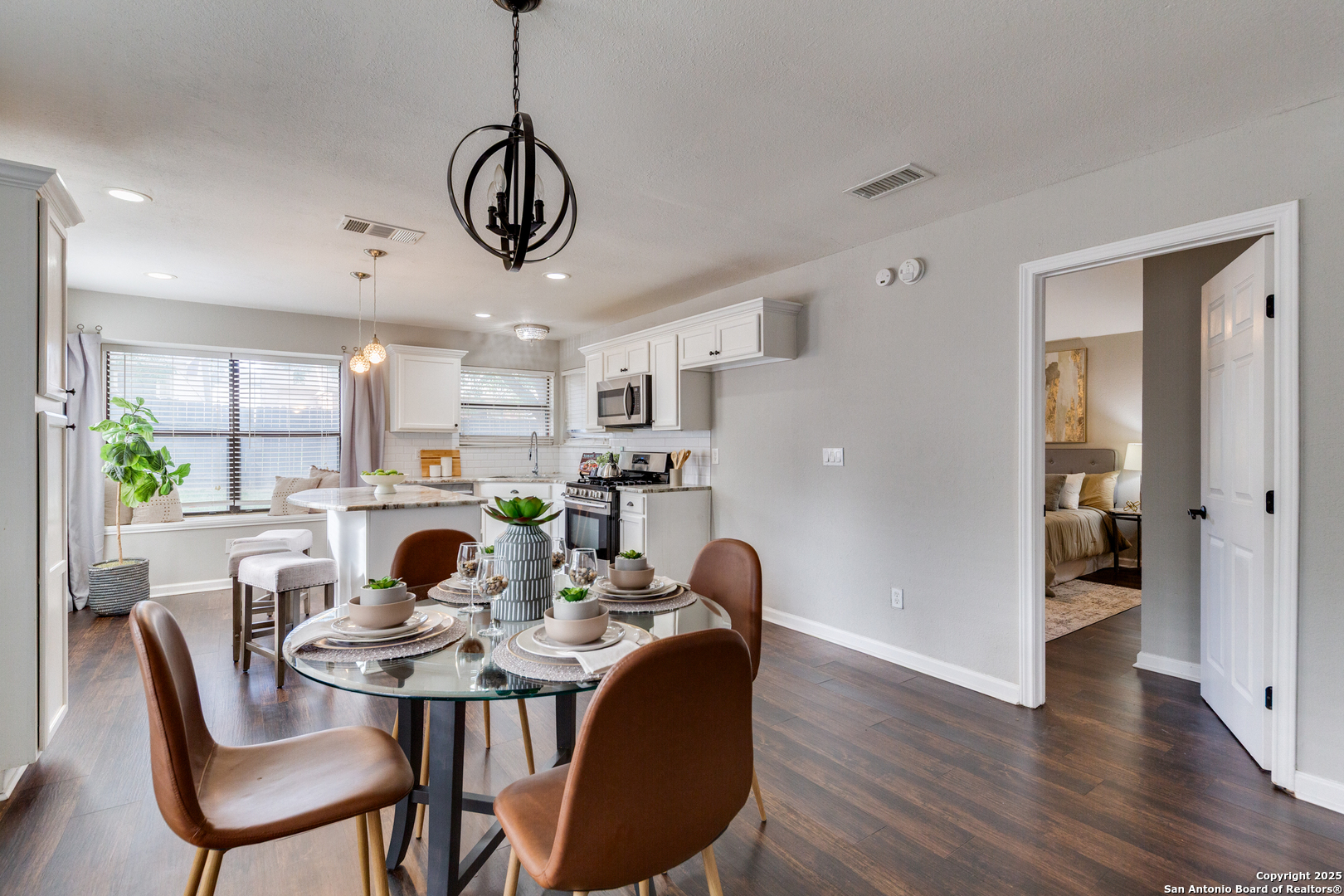 7570 Tantivity San Antonio, TX 78249 - Photo 6 of 24