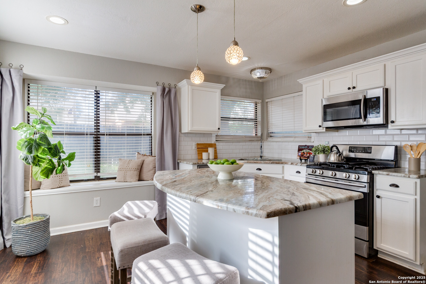 7570 Tantivity San Antonio, TX 78249 - Photo 8 of 24