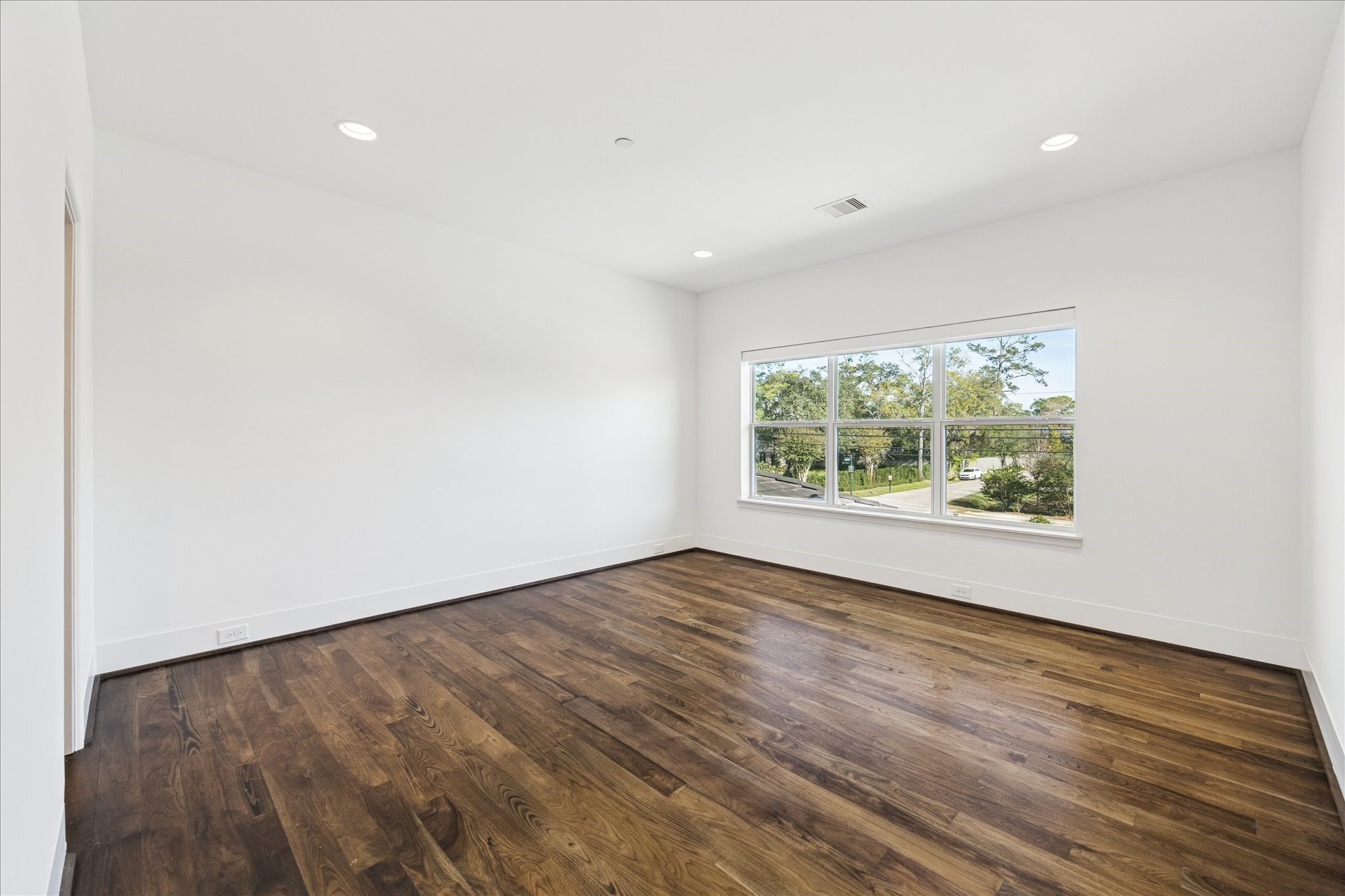 243 Piney Point Road Houston, TX 77024 - Photo 21 of 36