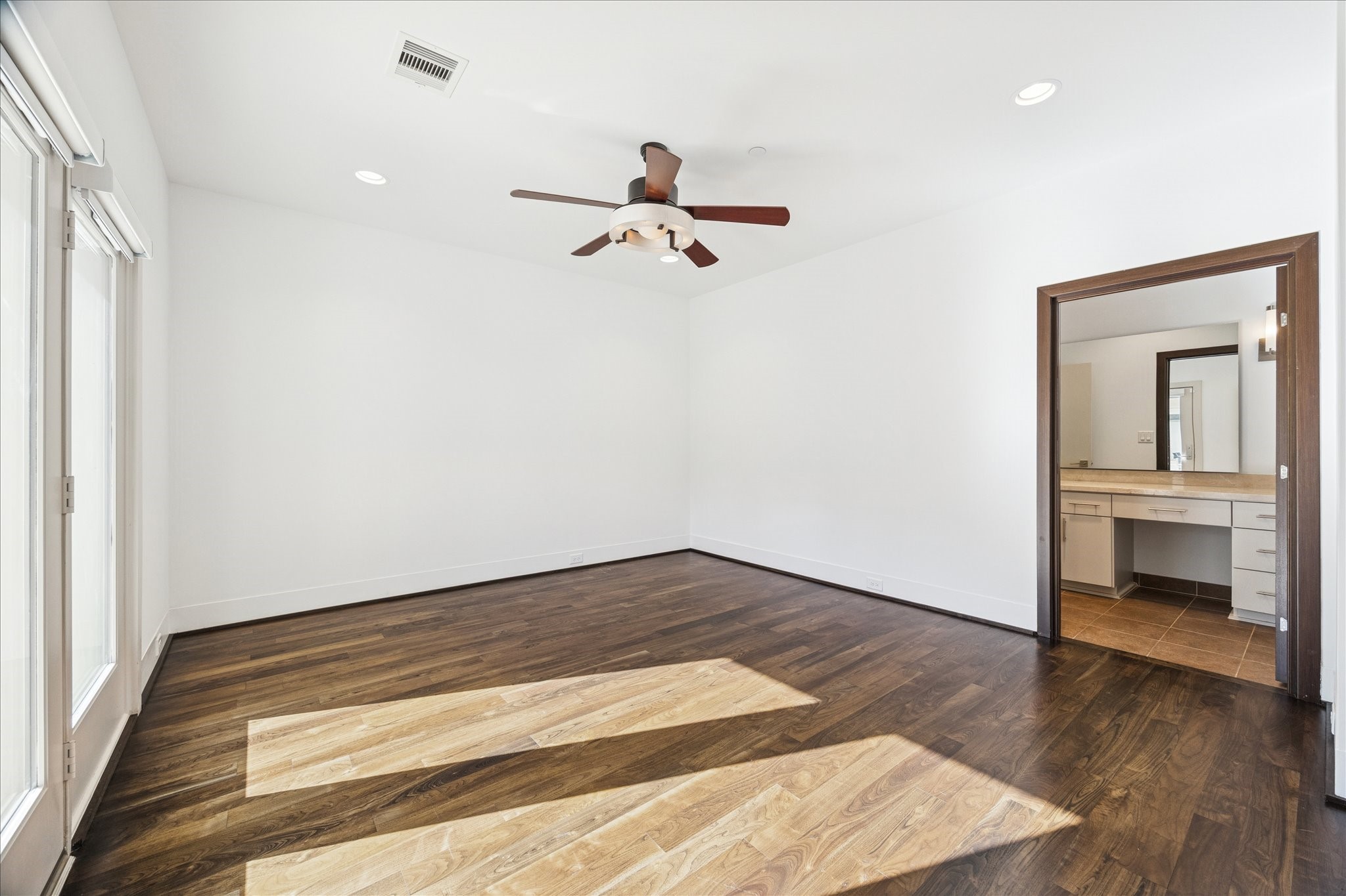 243 Piney Point Road Houston, TX 77024 - Photo 23 of 36