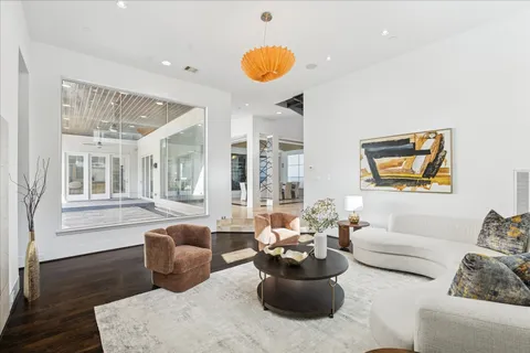 $2,995,000 | 243 Piney Point Road, Houston, TX 77024