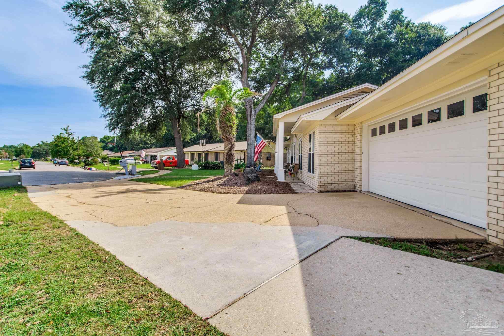8110 Banberry Road Pensacola, FL 32514 - Photo 11 of 70 Gallery Image 11