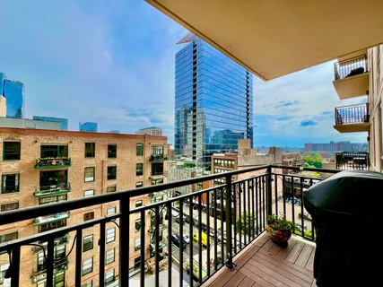 $450,000 | 1111 South Wabash Avenue, Unit 1010, Chicago, IL 60605