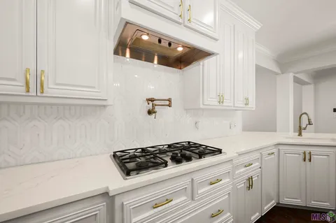 $635,000 | 6042 Riverbrook Drive, Baton Rouge, LA 70820