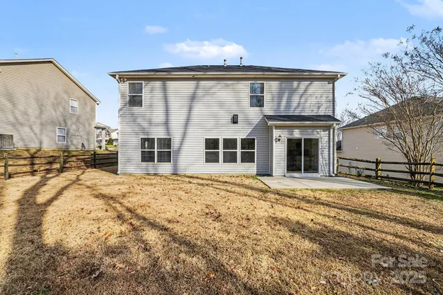 a view of a house with a outdoor space