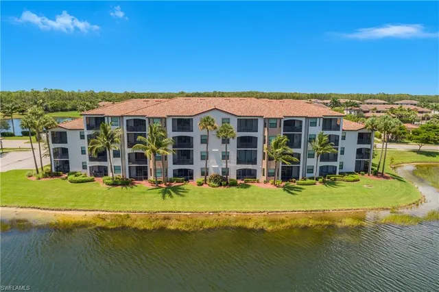 $459,000 | 9554 Trevi Court, Unit 4727, Naples, FL 34113