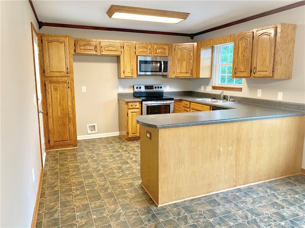 105 Colonial Drive Pelzer, SC 29669 - Photo 5 of 33 Gallery Image 5