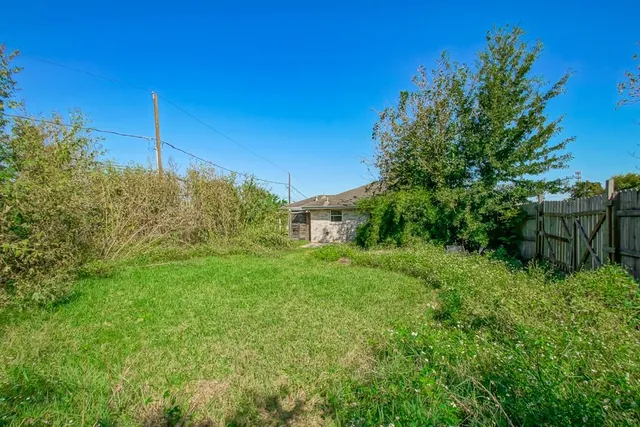 $40,000 | 2324 Congressman Hebert Drive, Chalmette, LA 70043