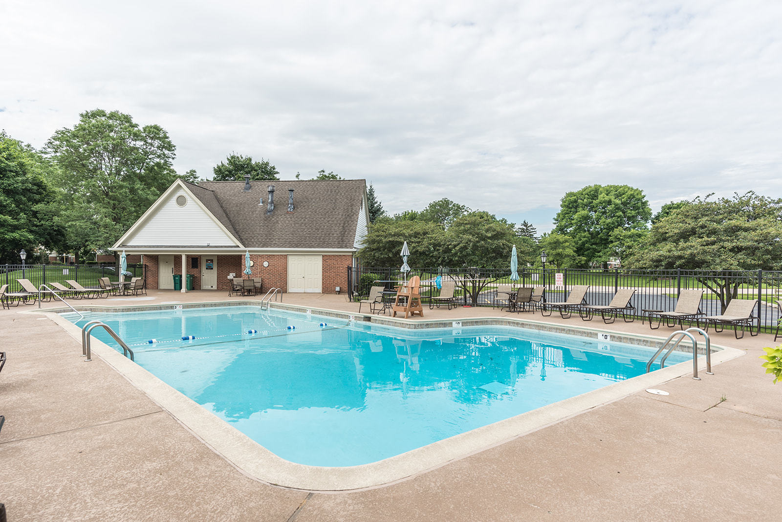 1410 Tulip Court, Unit D2 Wheeling, IL 60090 - Photo 23 of 30 a view of a house with pool table and chairs