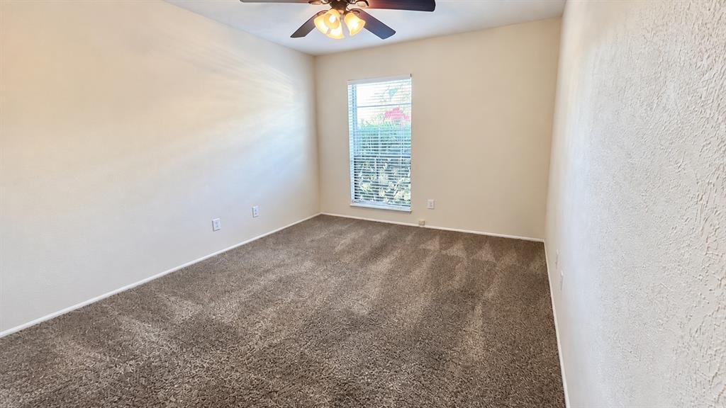 7114 Chinaberry Road Dallas, TX 75249 - Photo 16 of 19 Gallery Image 16